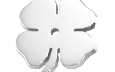 Golden Luck: Crafting Your Solid Gold Clover Locket