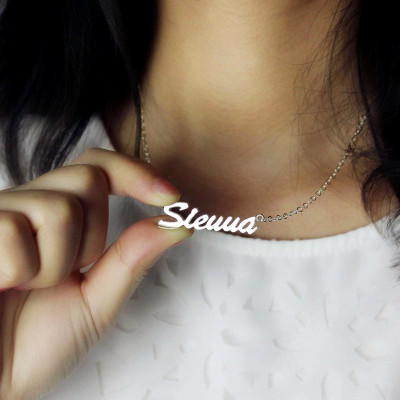 18CT White Gold Sienna Style Name Necklace