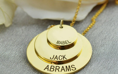 18ct Gold Disc Name Necklace for Mom | Personalized Kids' Names