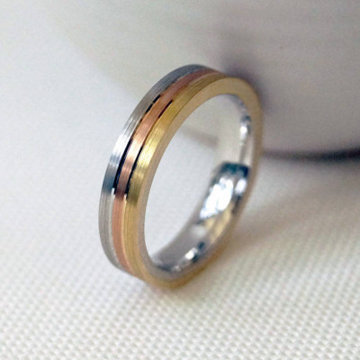 18CT Gold Striped Wedding Ring