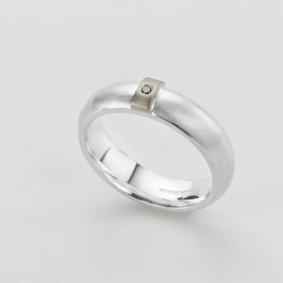 Black Diamond Linear Solid White Gold Ring