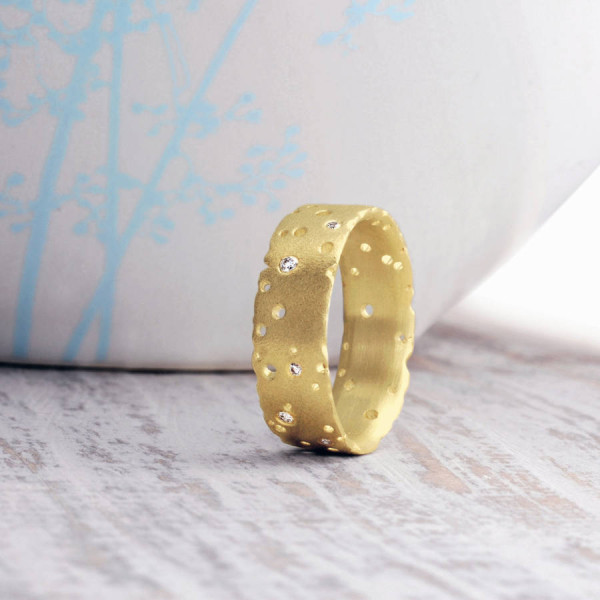 Diamond And 18CT Yellow Solid Gold Ring
