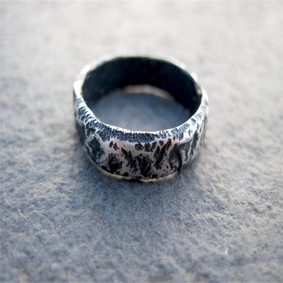 Rocky Outcrop Slim Solid White Gold Ring