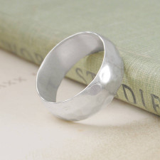 The Journey of Gold: Crafting 18ct Hammered Rings & Heirloom Jewellery