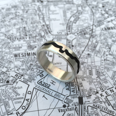 River Thames Cutout Solid Gold Ring
