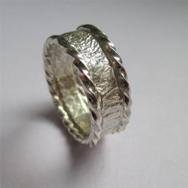 Rocky Outcrop Twist Solid White Gold Ring