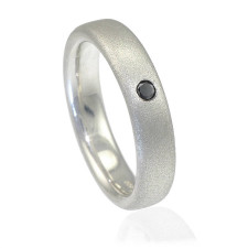 Crafting the Mens Black Diamond Gold Ring: A Masterpiece Unveiled