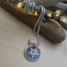 18ct Gold Custom Jewellery & Pentacle Pendants | Gold Name Necklace