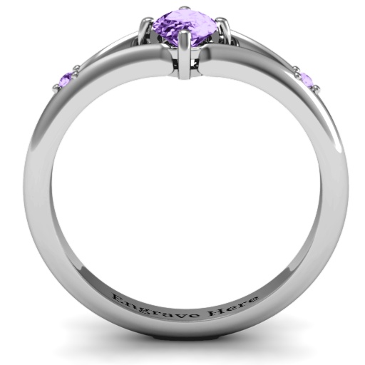 18CT White Gold Oval Split Shank Accent Ring