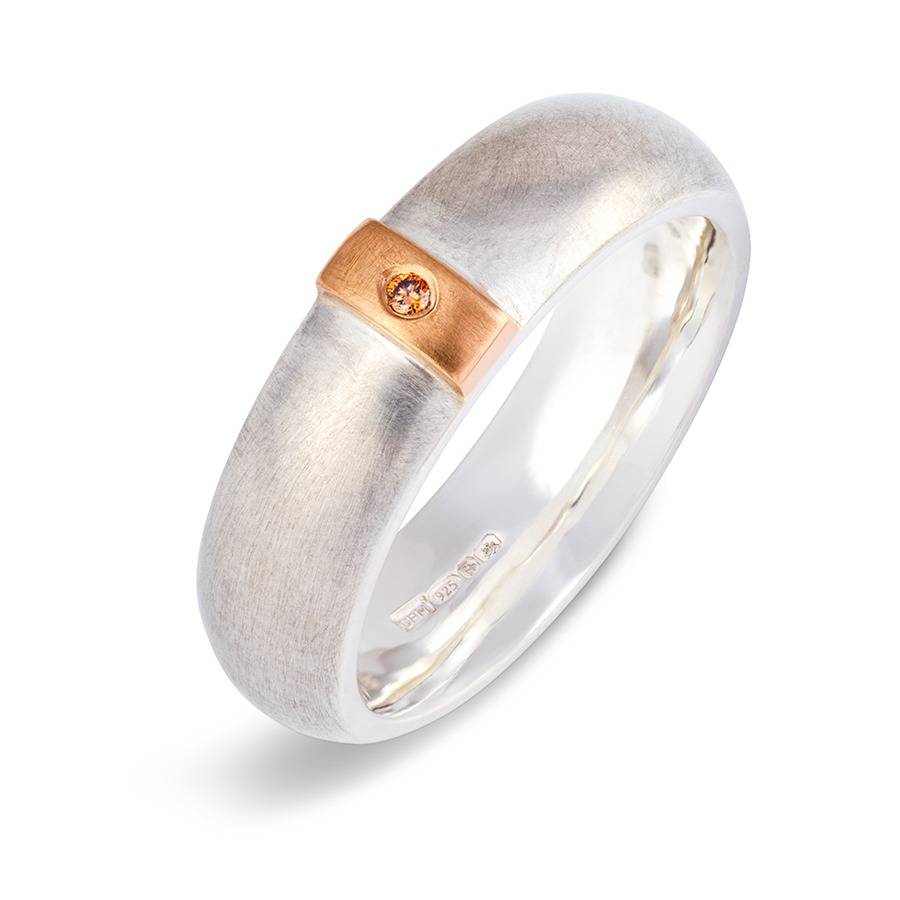 Cognac Diamond Linear Solid Gold Ring