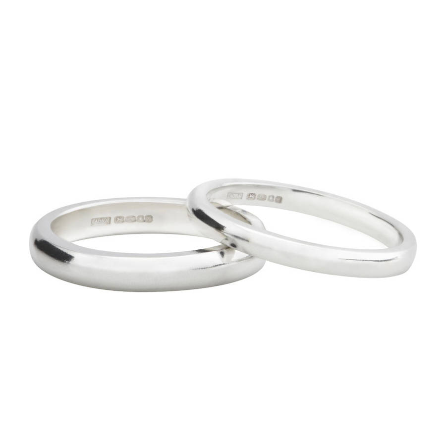 18CT White Gold D Shape Wedding Band