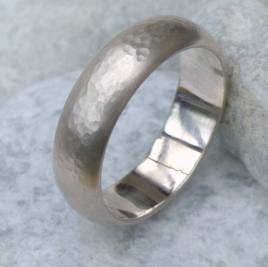 Mens 6mm Hammered Ring In 18CT Gold